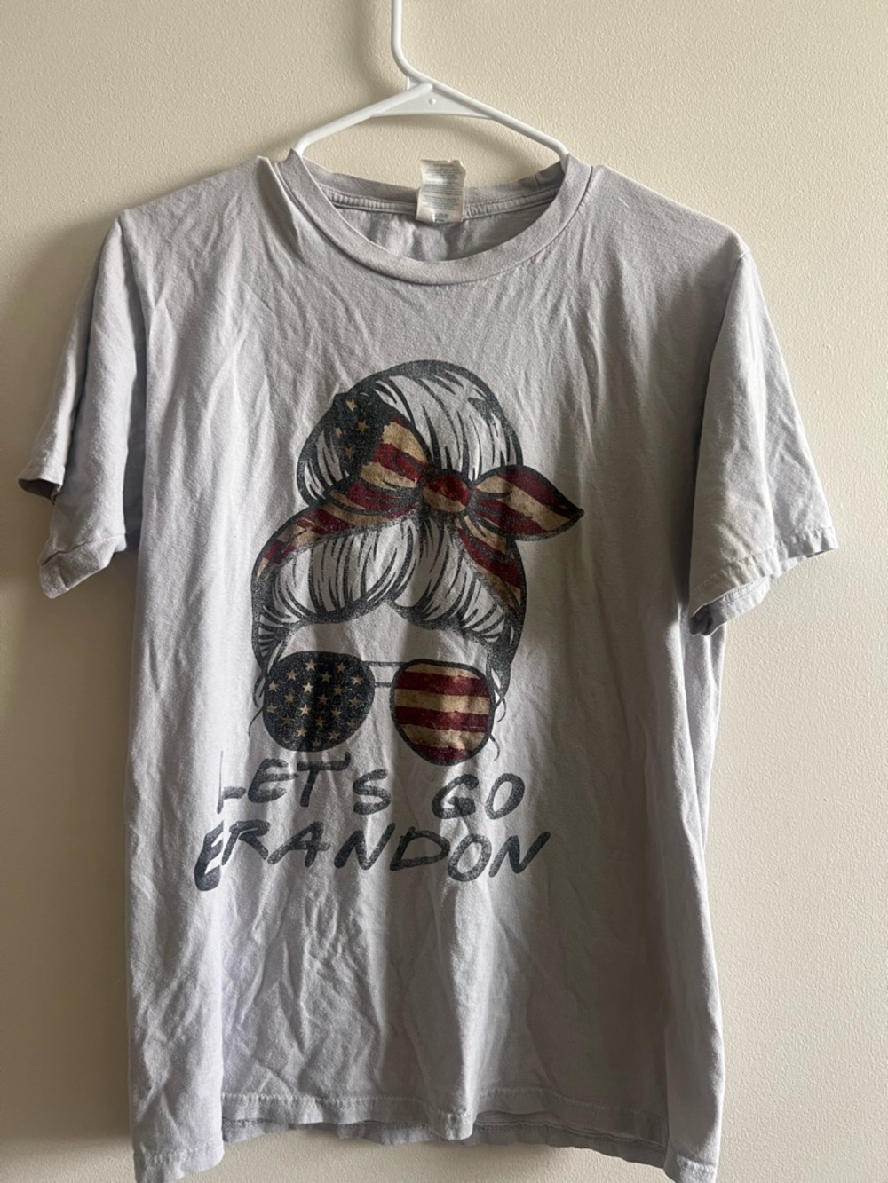 Graphic Tee with American Flag Sunglasses and Bandana - Light Gray